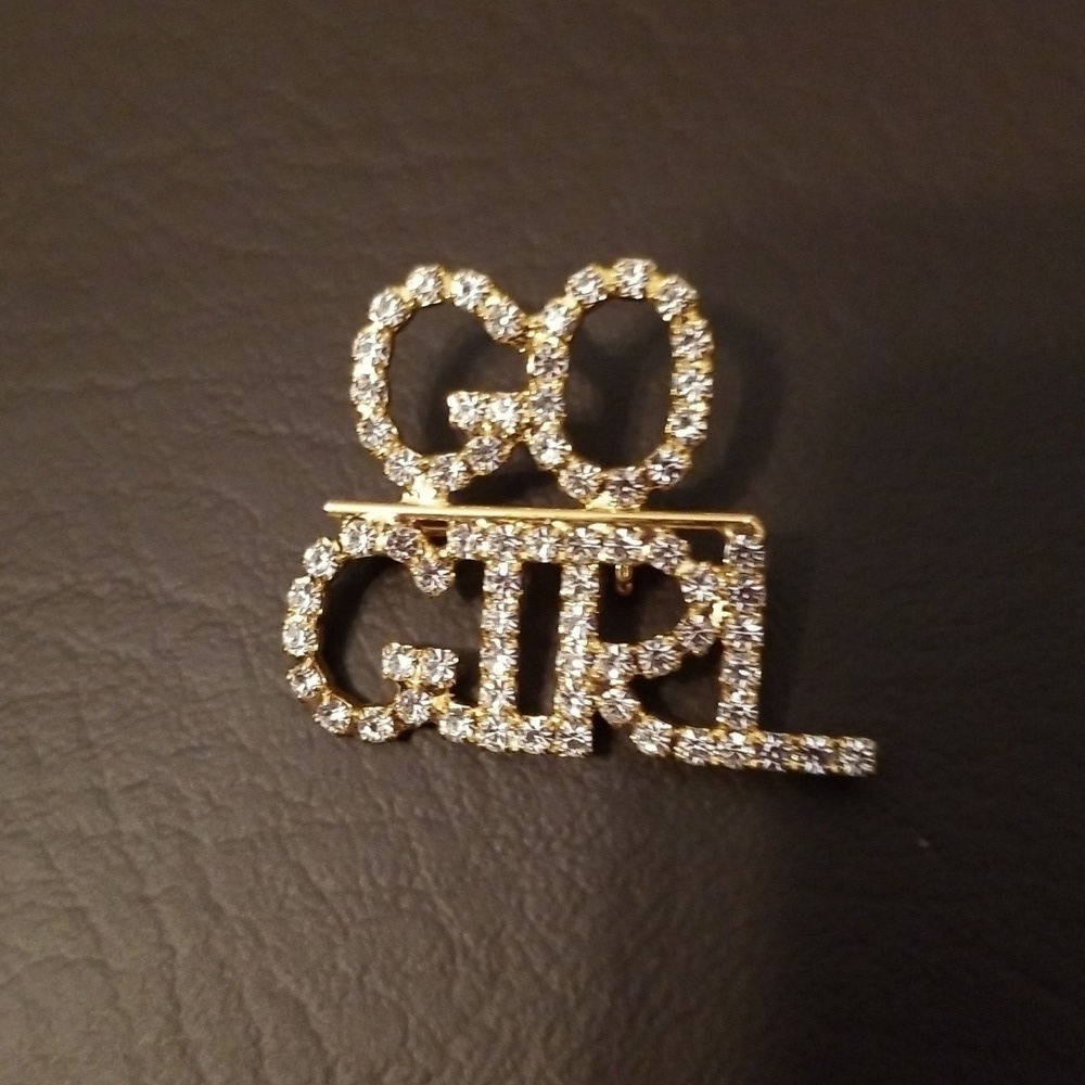GO GIRL PIN